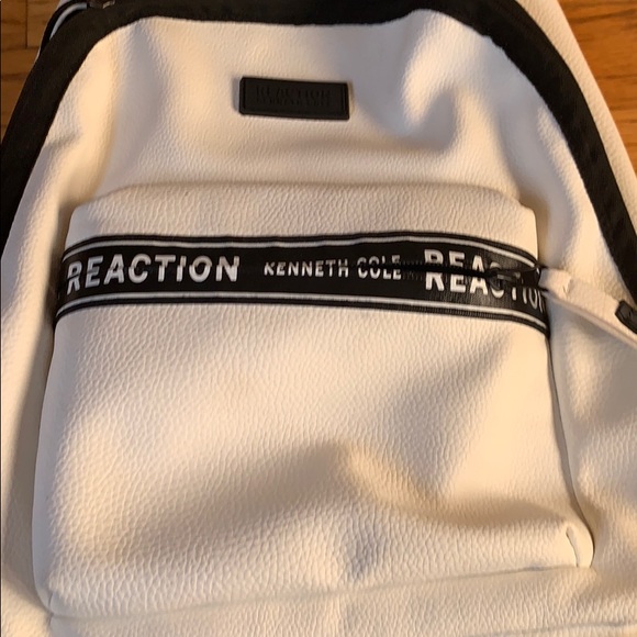 Kenneth Cole reaction bag🤎 - Picture 2 of 5